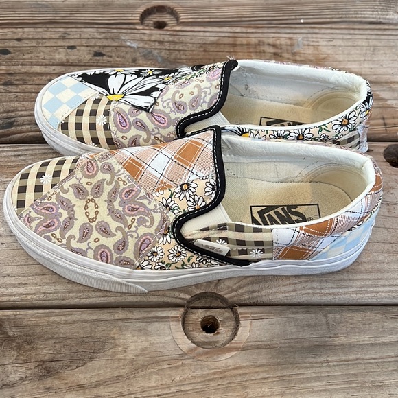 VANS Meadow Patchwork Slip On Skate Shoes Sneakers Multi Daisy plaid US 7 EUR 37 - Picture 4 of 7